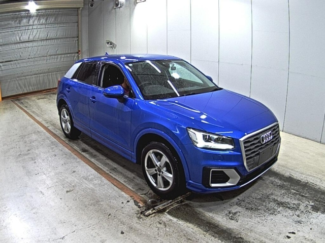 AUDI Q2
