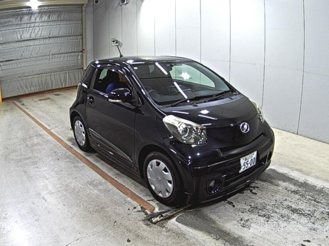 TOYOTA IQ