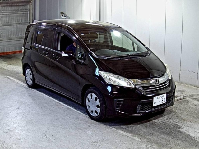 HONDA FREED — фото