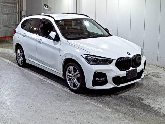 BMW X1 — фото