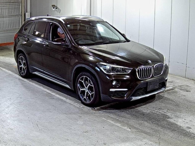 BMW X1 — фото