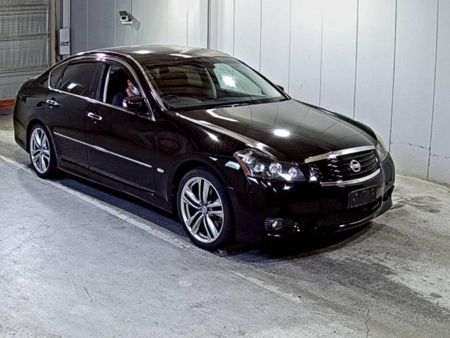 NISSAN FUGA