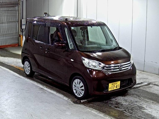 NISSAN DAYZ ROOX