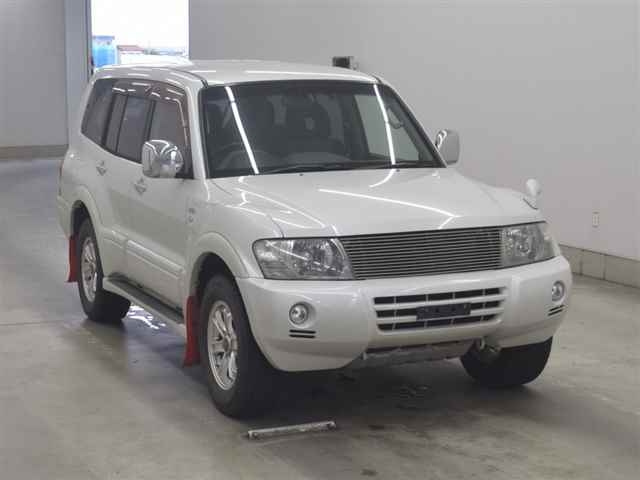 MITSUBISHI PAJERO