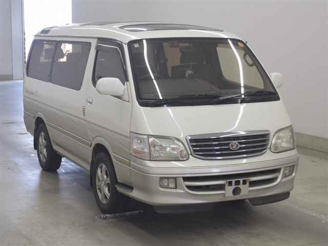 TOYOTA HIACE
