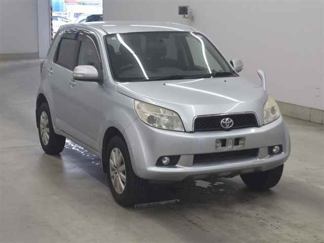 TOYOTA RUSH