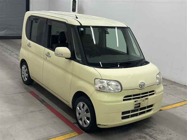 DAIHATSU TANTO — фото