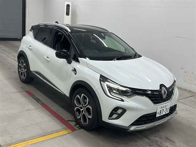 RENAULT CAPTUR — фото