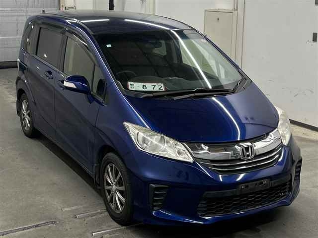 HONDA FREED — фото