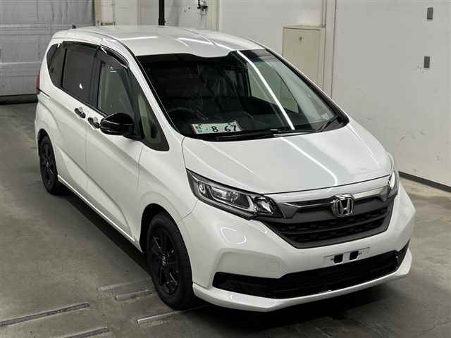HONDA FREED — фото