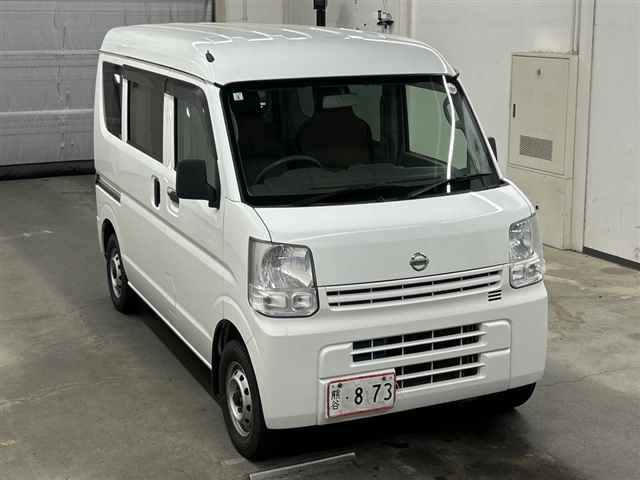 NISSAN CLIPPER — фото