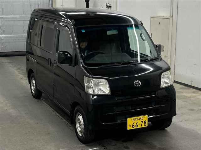 TOYOTA PIXIS VAN