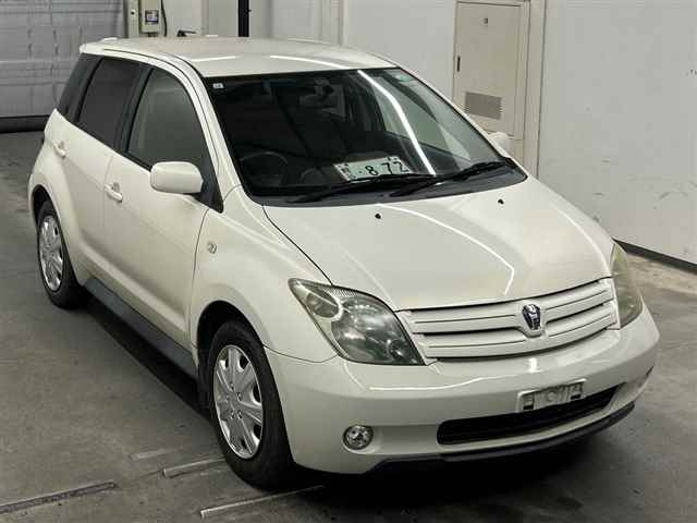 TOYOTA IST