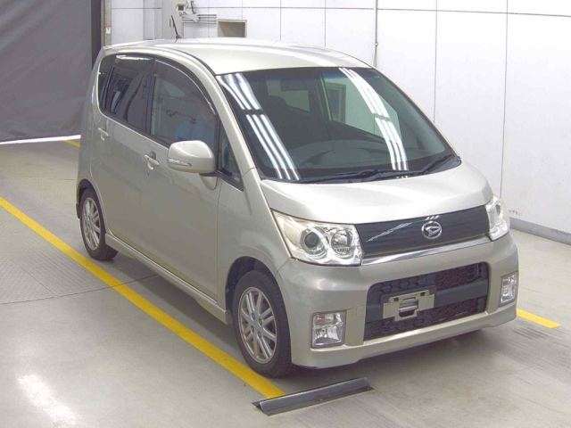 DAIHATSU MOVE — фото