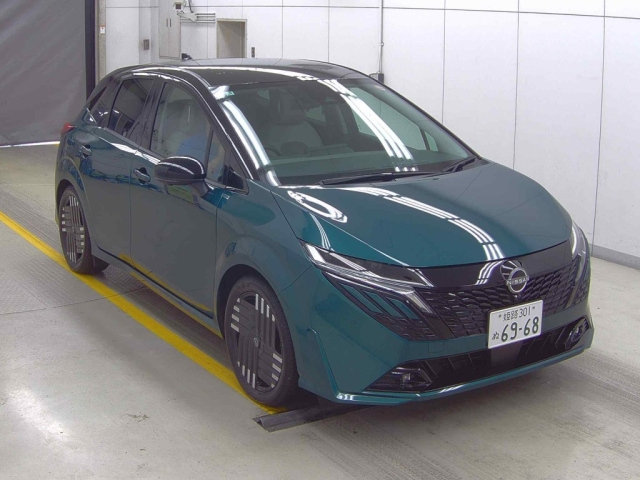 NISSAN AURA