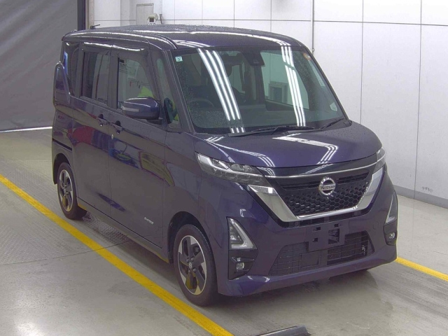 NISSAN ROOX