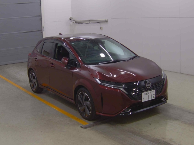 NISSAN AURA — фото