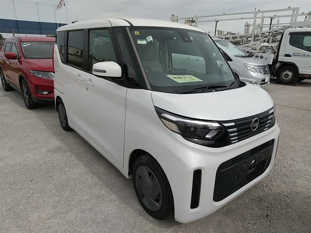 NISSAN ROOX