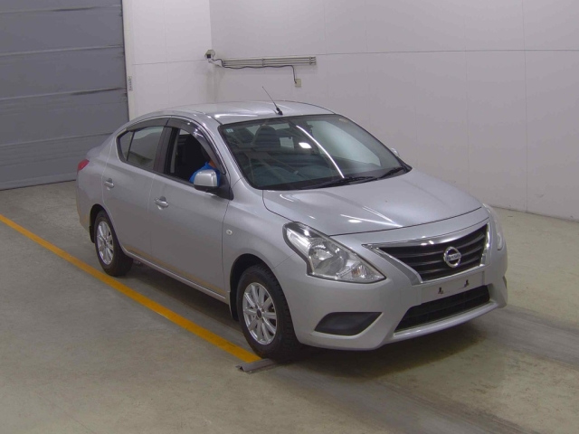 NISSAN LATIO