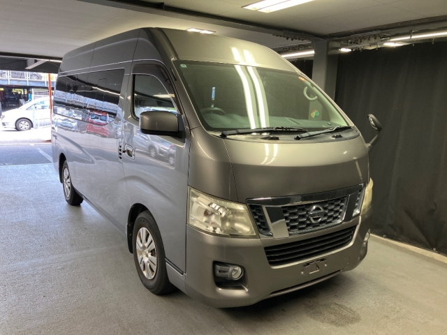 NISSAN CARAVAN — фото