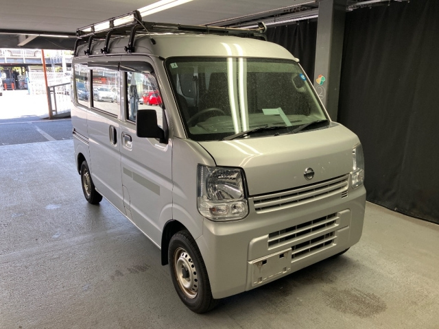 NISSAN CLIPPER — фото