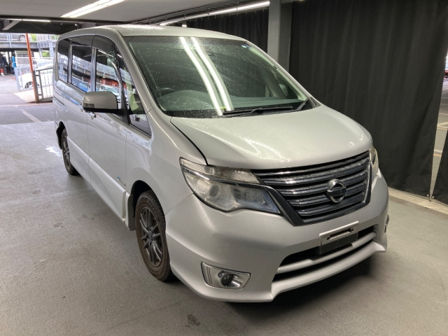 NISSAN SERENA