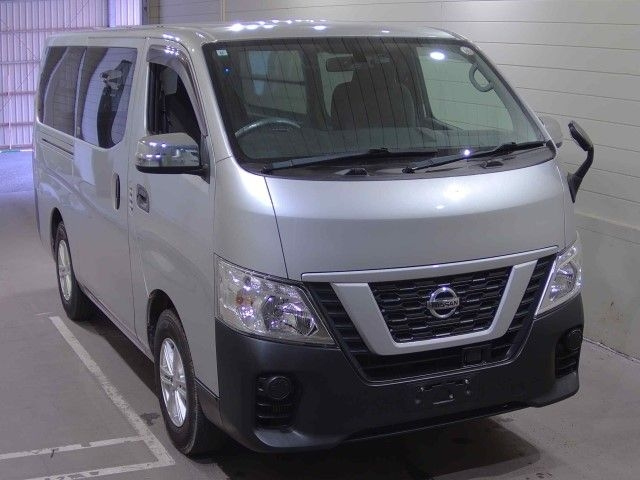 NISSAN CARAVAN — фото