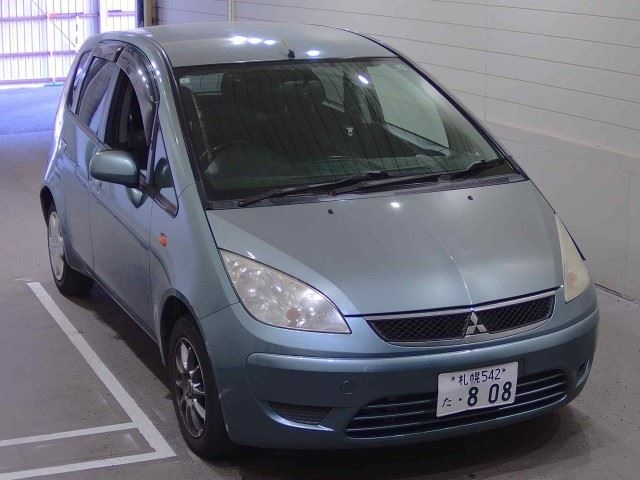 MITSUBISHI COLT — фото