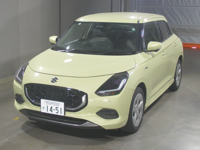 SUZUKI SWIFT — фото