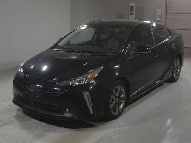 TOYOTA PRIUS — фото