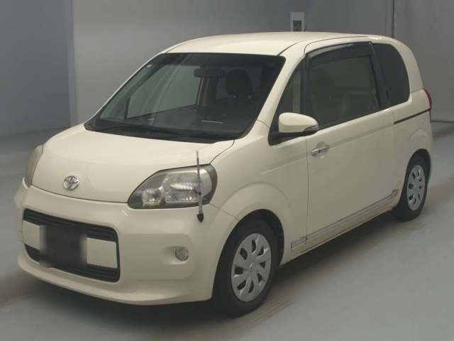 TOYOTA PORTE — фото