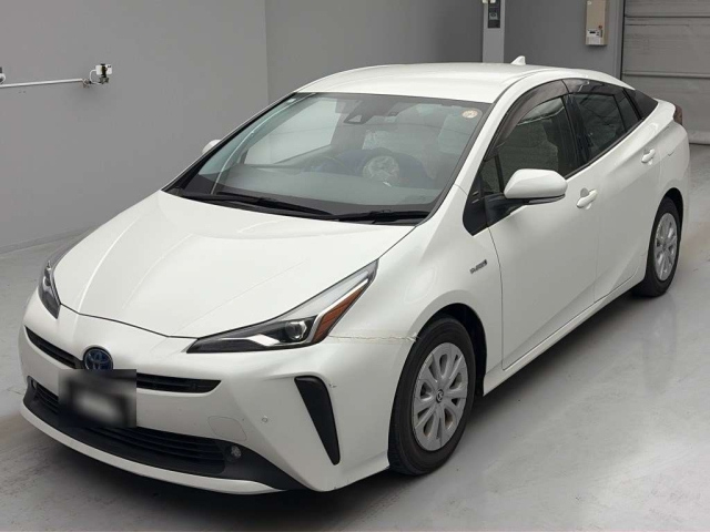 TOYOTA PRIUS — фото