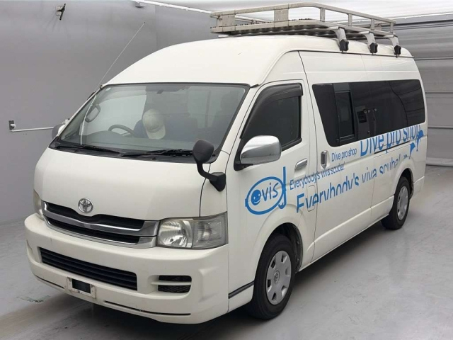 TOYOTA HIACE