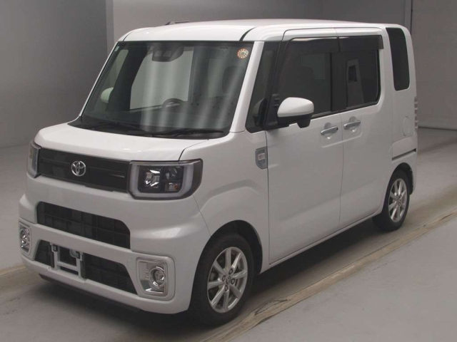 TOYOTA PIXIS MEGA