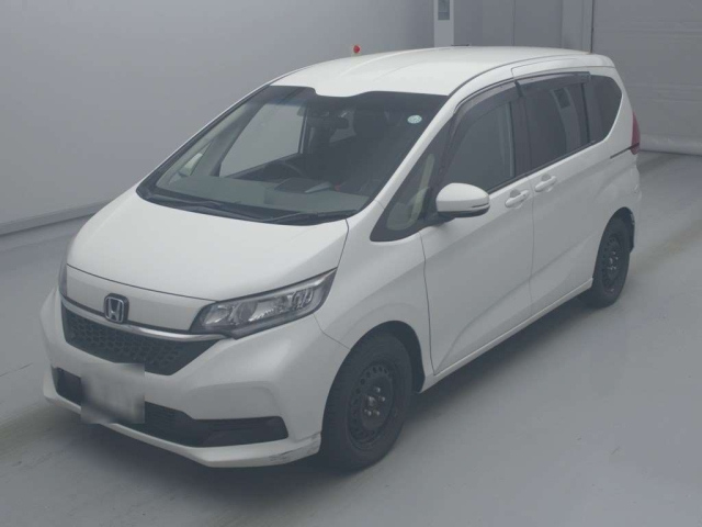 HONDA FREED — фото