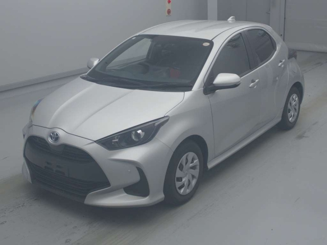 TOYOTA YARIS — фото