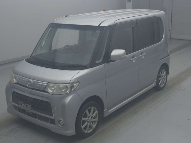 DAIHATSU TANTO — фото