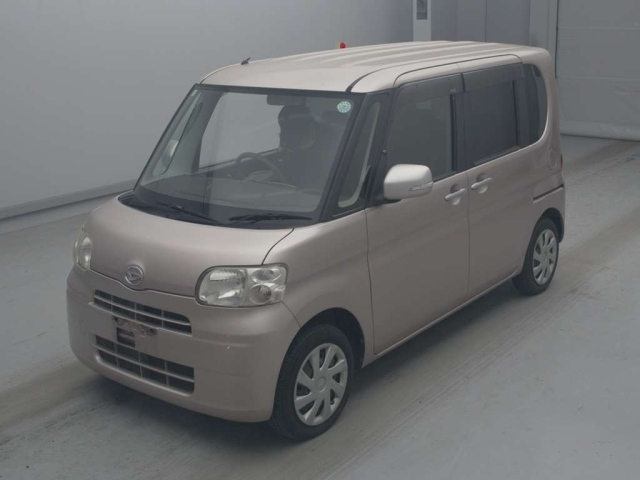DAIHATSU TANTO — фото