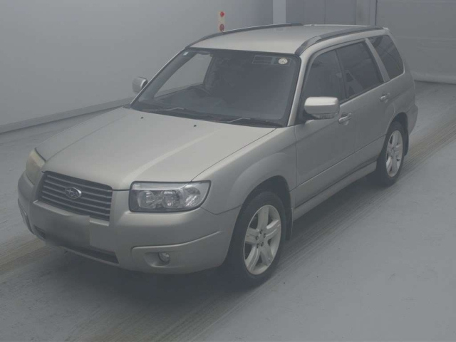 SUBARU FORESTER — фото