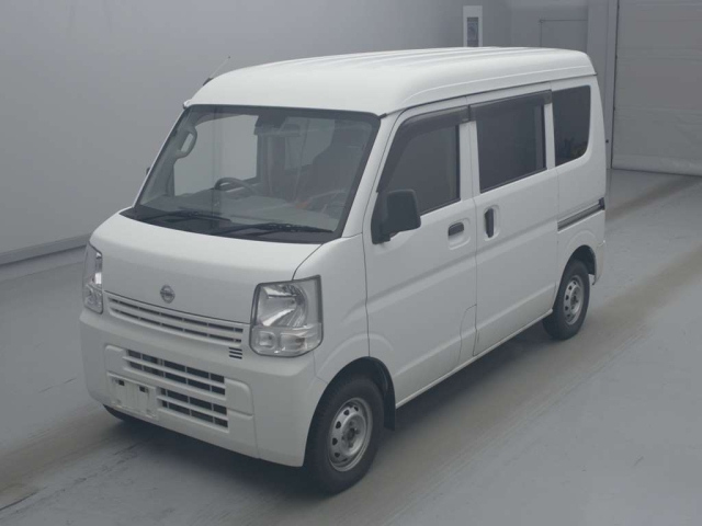 NISSAN CLIPPER — фото