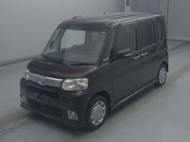 DAIHATSU TANTO — фото
