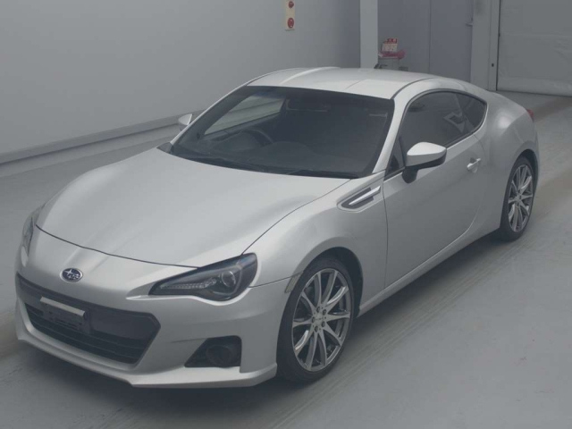 SUBARU BRZ — фото