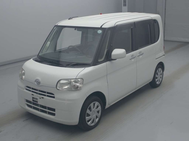 DAIHATSU TANTO — фото