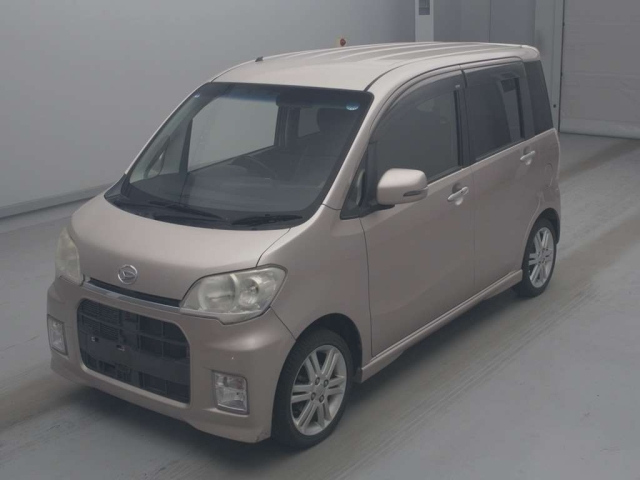 DAIHATSU TANTO — фото