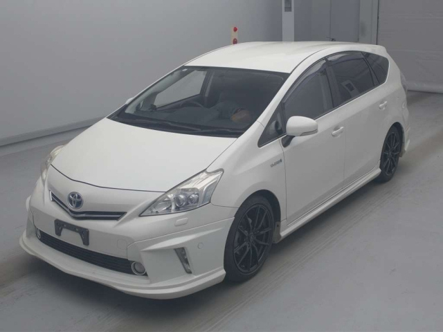 TOYOTA PRIUS — фото