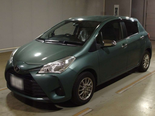 TOYOTA VITZ — фото