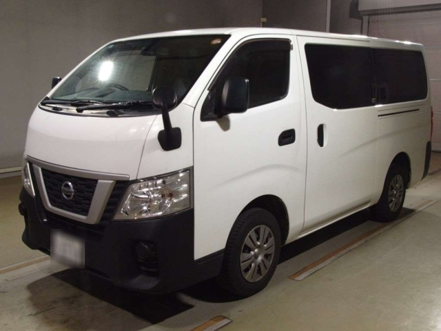 NISSAN CARAVAN — фото