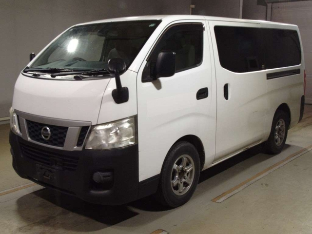 NISSAN CARAVAN — фото
