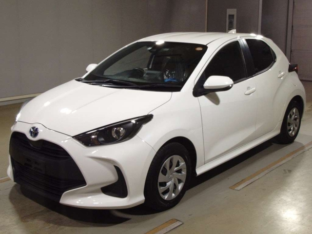 TOYOTA YARIS — фото