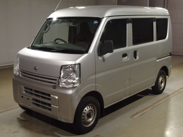 NISSAN CLIPPER VAN